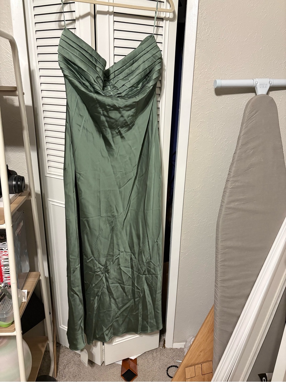 Abercrombie & Fitch Strapless Pleated Sweetheart Satin Maxi Dress in Sage Green